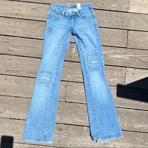 Cute low waisted jeans